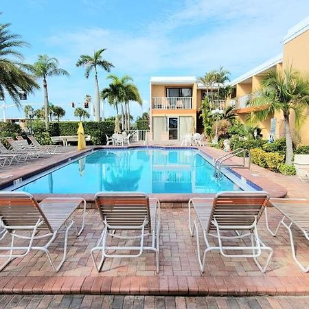 Satellite Motel St. Pete Beach Zewnętrze zdjęcie