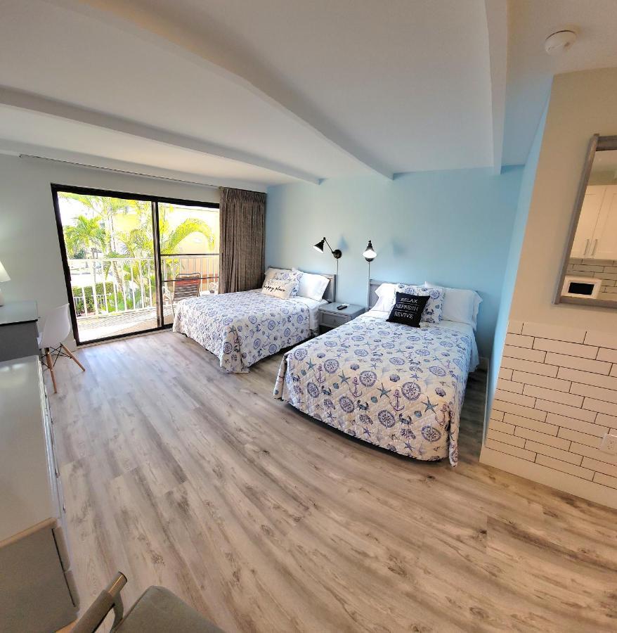 Satellite Motel St. Pete Beach Zewnętrze zdjęcie