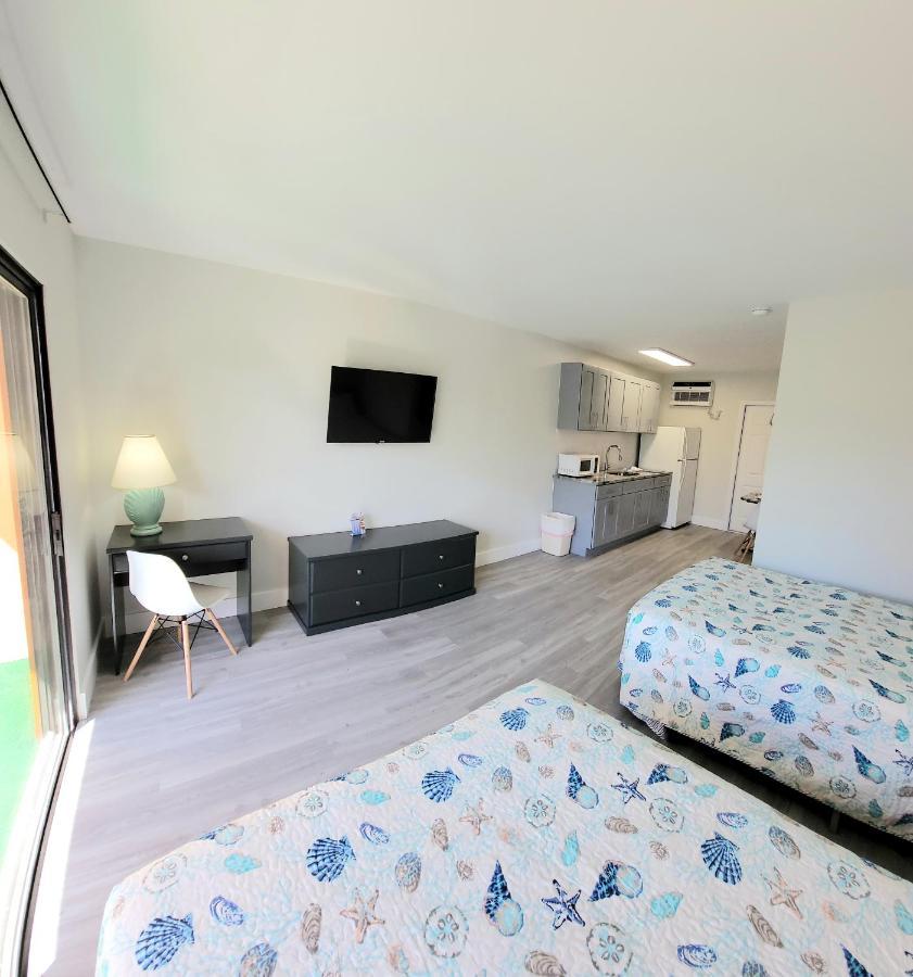 Satellite Motel St. Pete Beach Zewnętrze zdjęcie